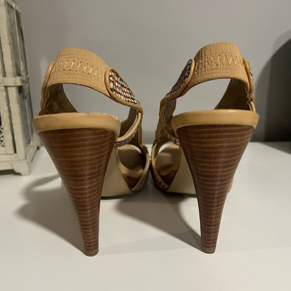 Moda multi-colored woven sandal with wooden heel and ankle strap sz 8M - Picture 2 of 4